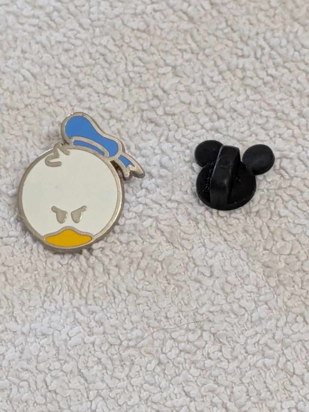 Disney Pin - Angry Baby Donald Duck Face Head Trading Pin Rare Collectible Cute